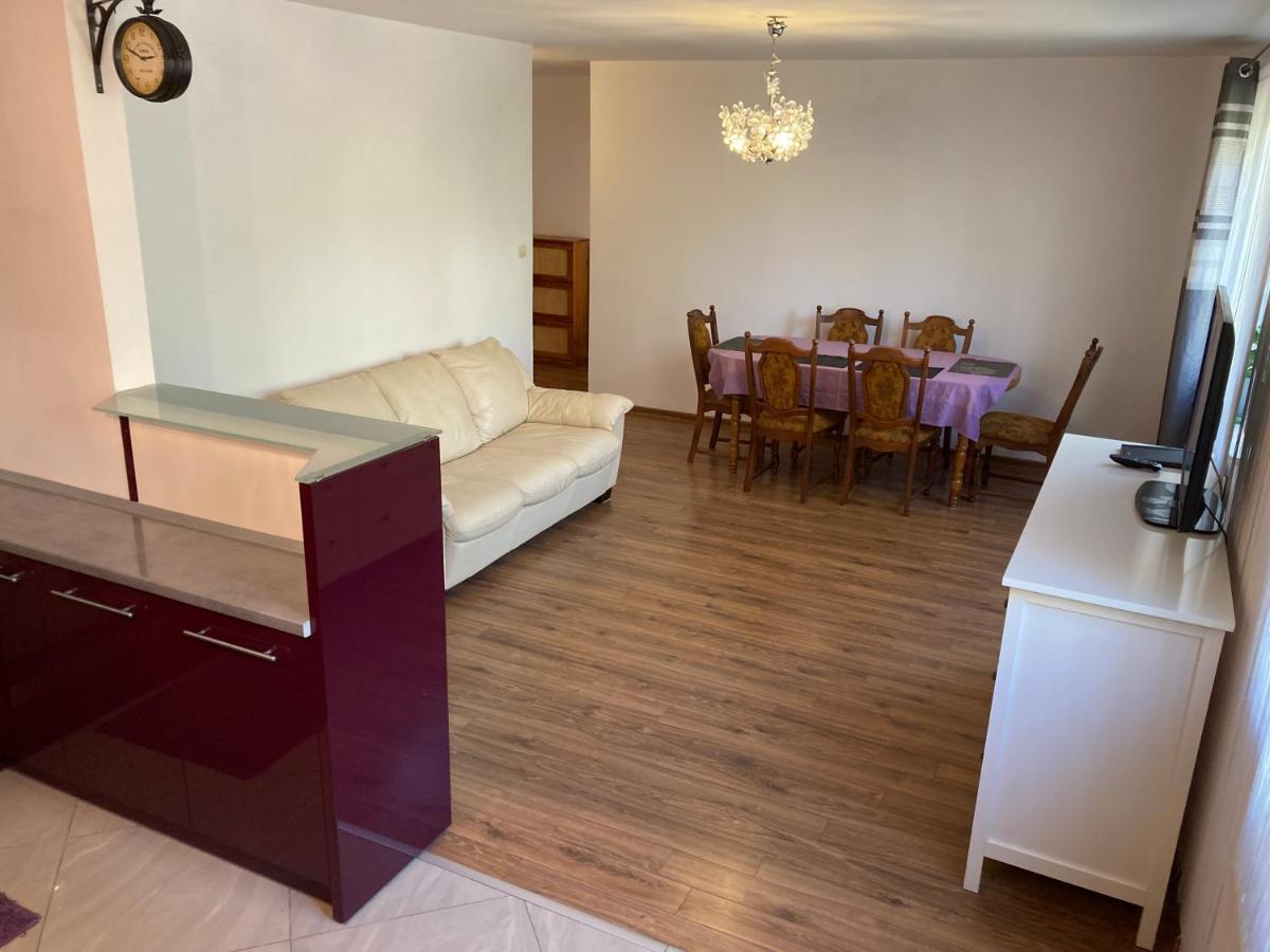 Dom Chotomow Appartement Buitenkant foto